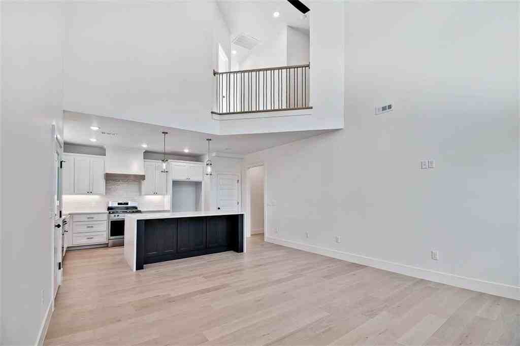 28 Bedford Ln - Photo 6 of 28