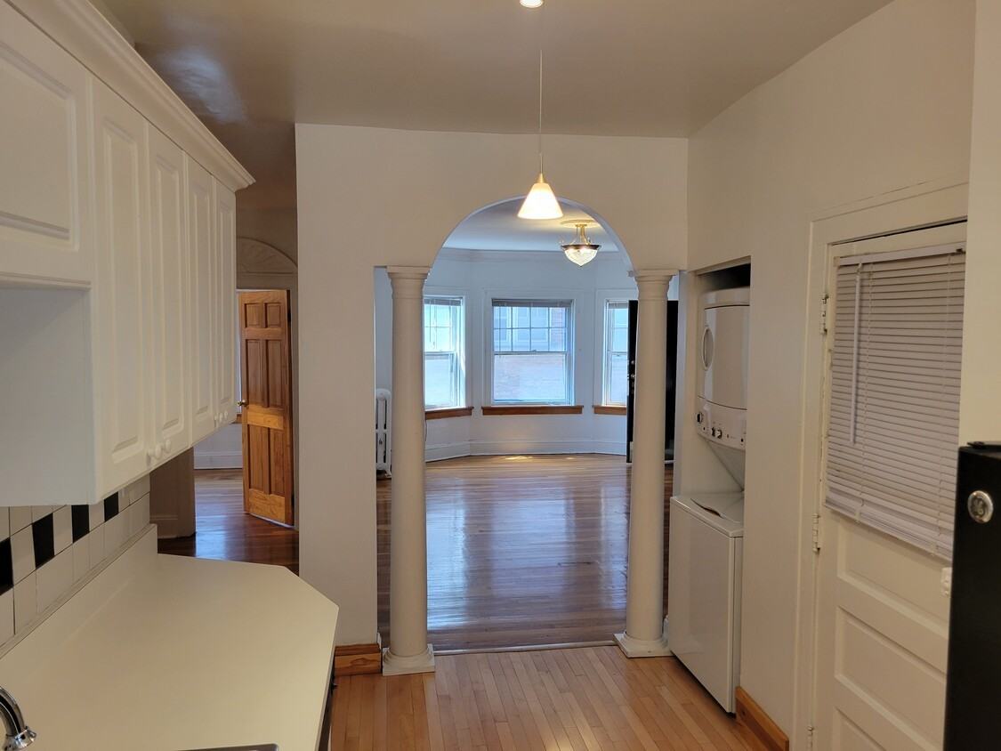 12485 Cedar RoadUnit 3 - Photo 3 of 5