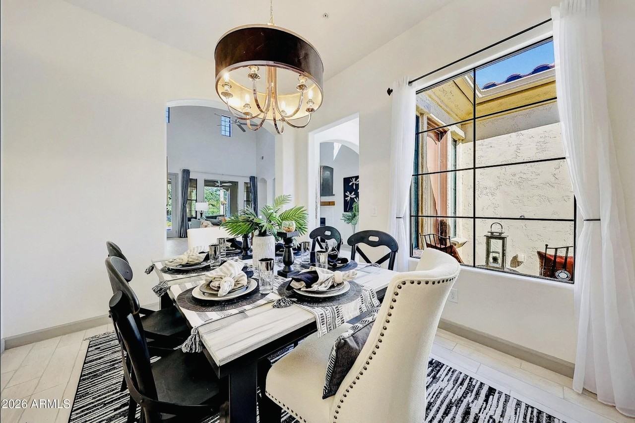 3467 N Hooper St - Photo 6 of 12