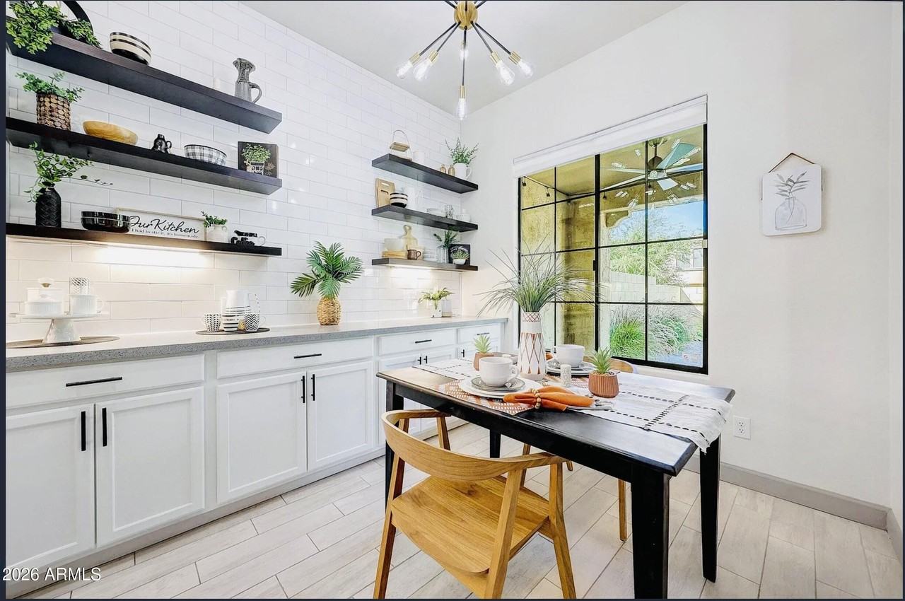 3467 N Hooper St - Photo 7 of 12