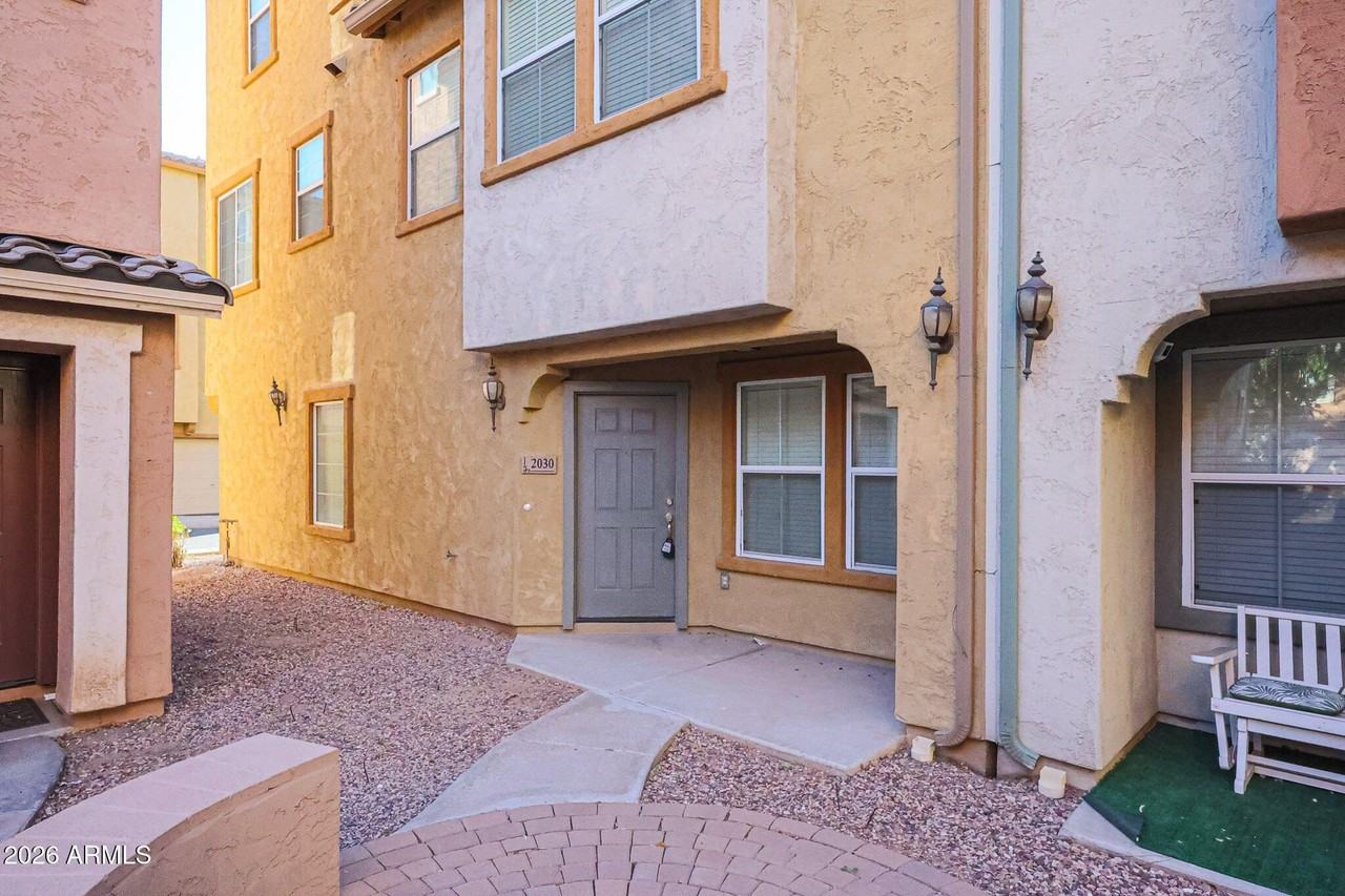 2030 N 78th Gln - Photo 2 of 31