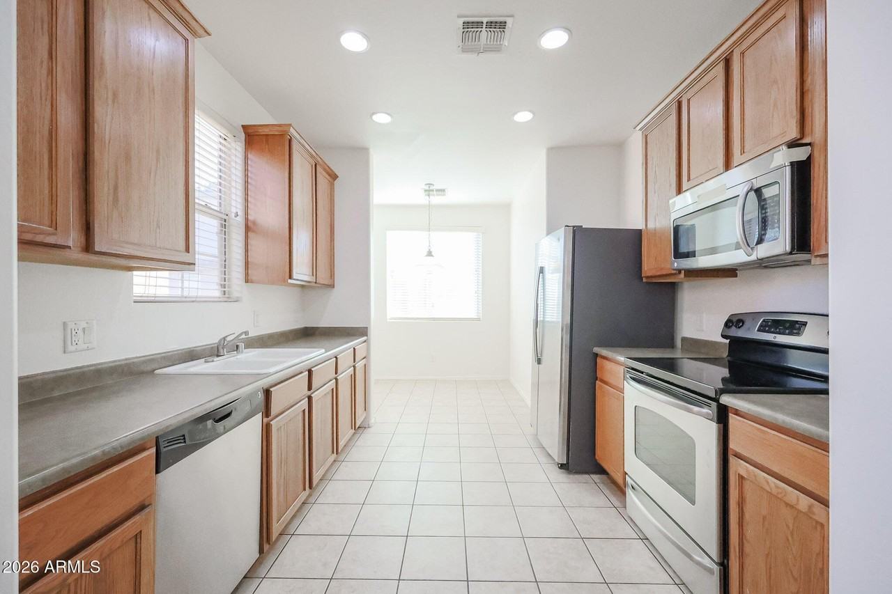 2030 N 78th Gln - Photo 6 of 31