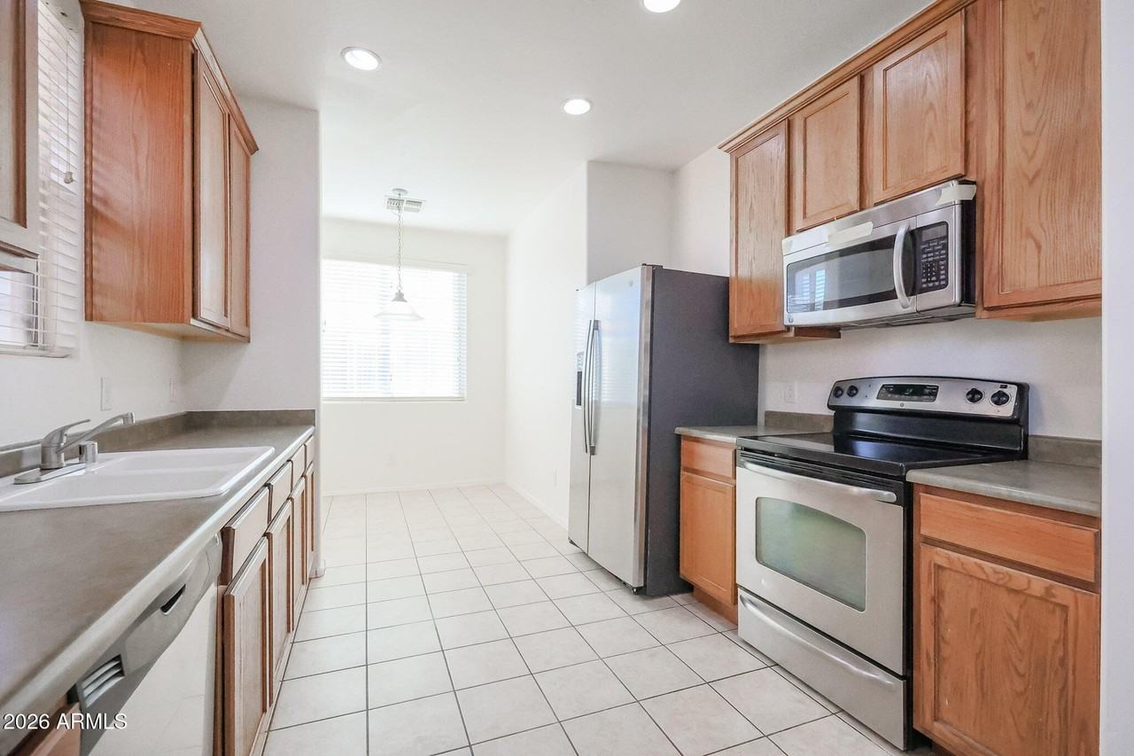 2030 N 78th Gln - Photo 7 of 31