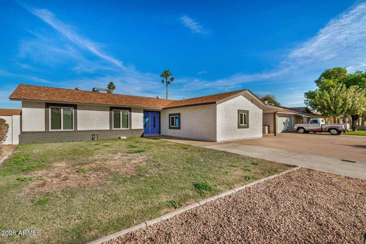 4546 W Onyx Ave - Photo 2 of 23