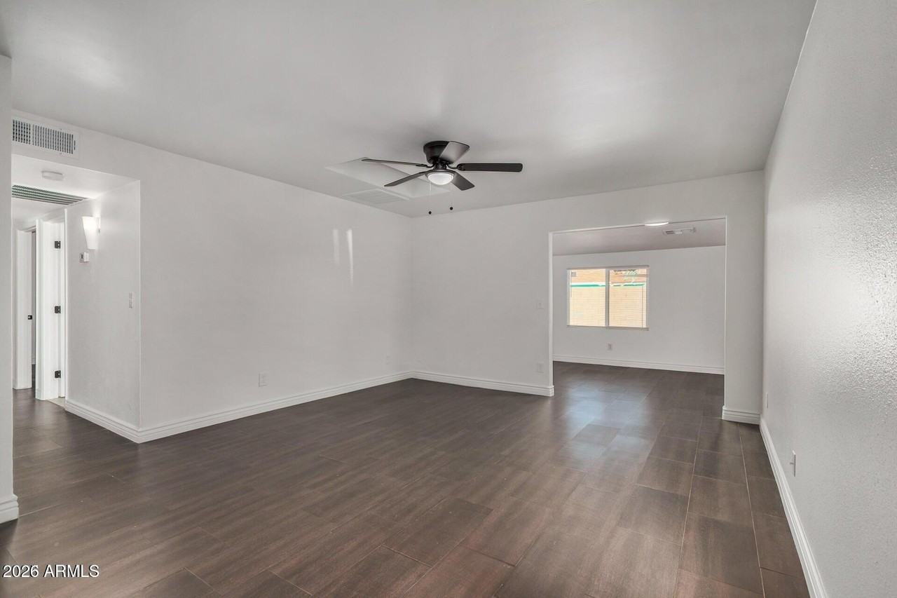 4546 W Onyx Ave - Photo 7 of 23