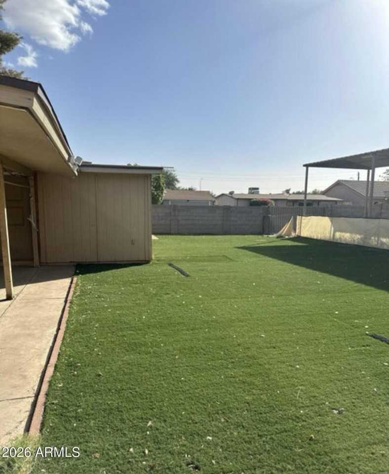 2916 N 87th Ln - Photo 6 of 16