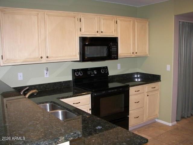 3032 E Wahalla Ln - Photo 7 of 16