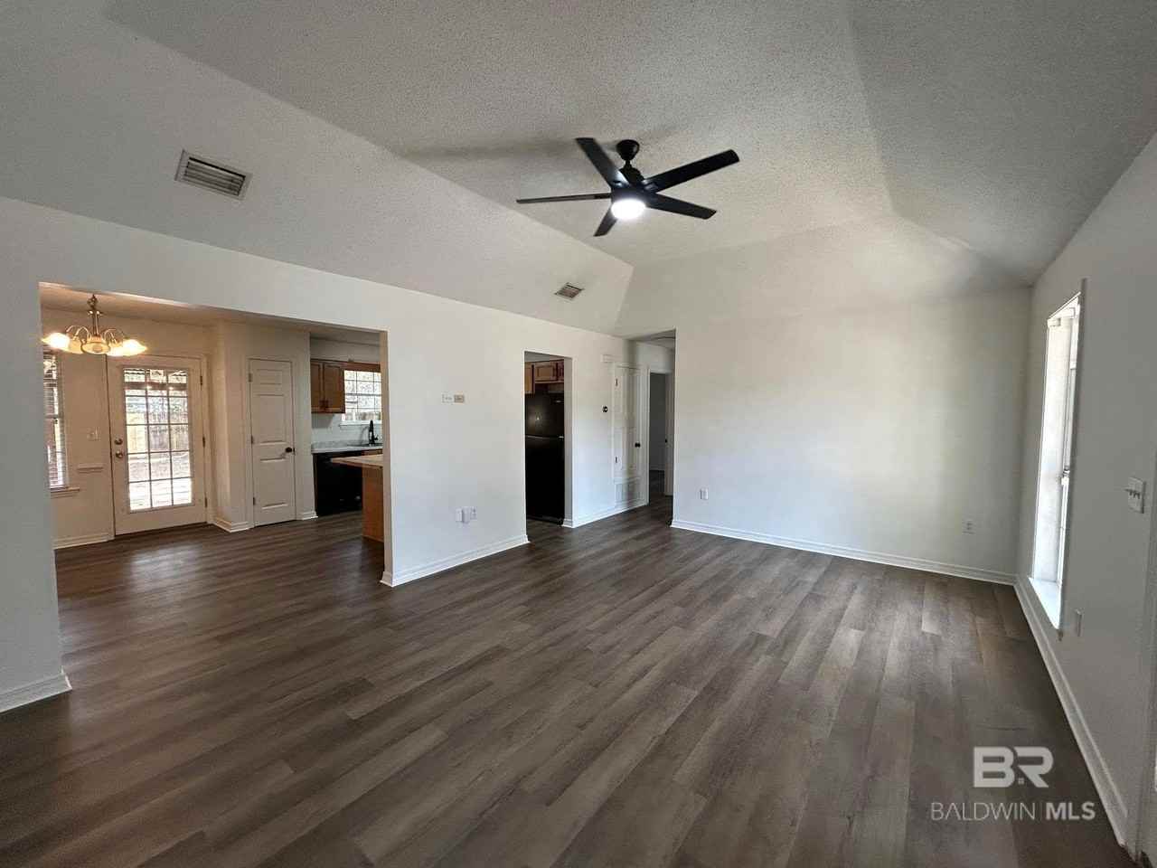 112 Cluster Oaks Ct - Photo 5 of 41