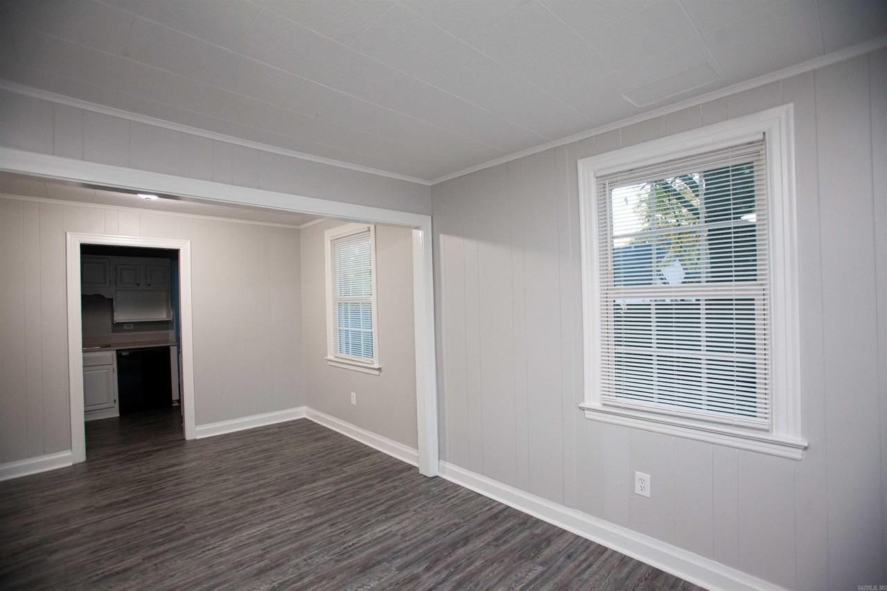 5008 Lynch Dr - Photo 5 of 26