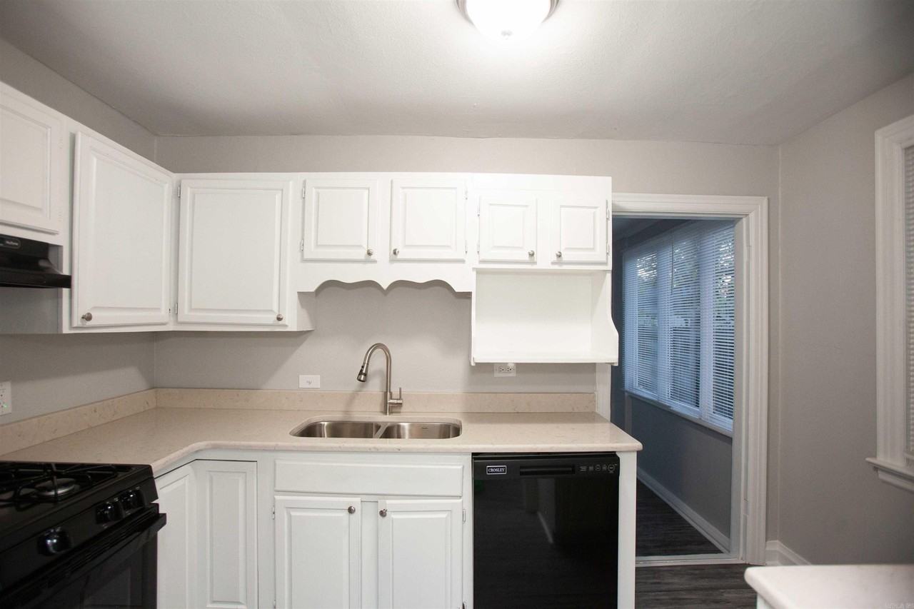 5008 Lynch Dr - Photo 7 of 26