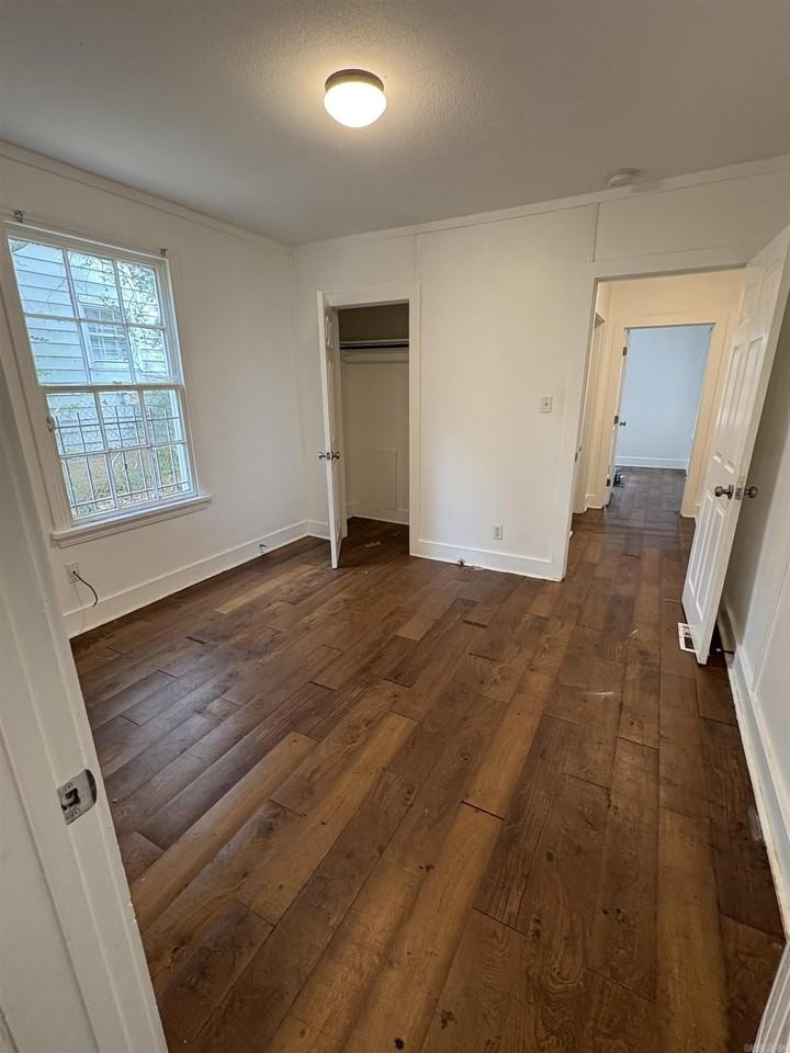 5005 W 31st St - Photo 5 of 11