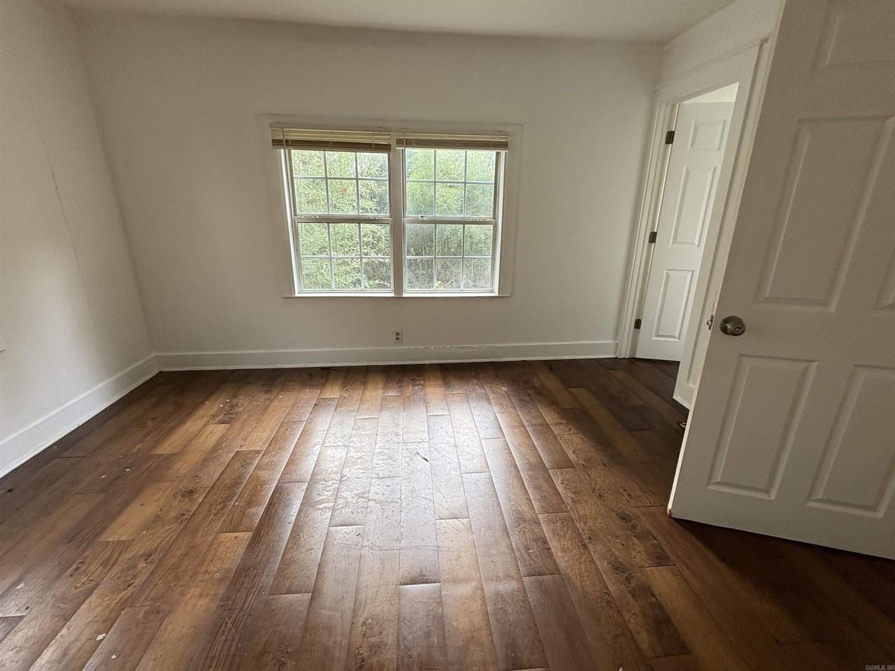 5005 W 31st St - Photo 6 of 11