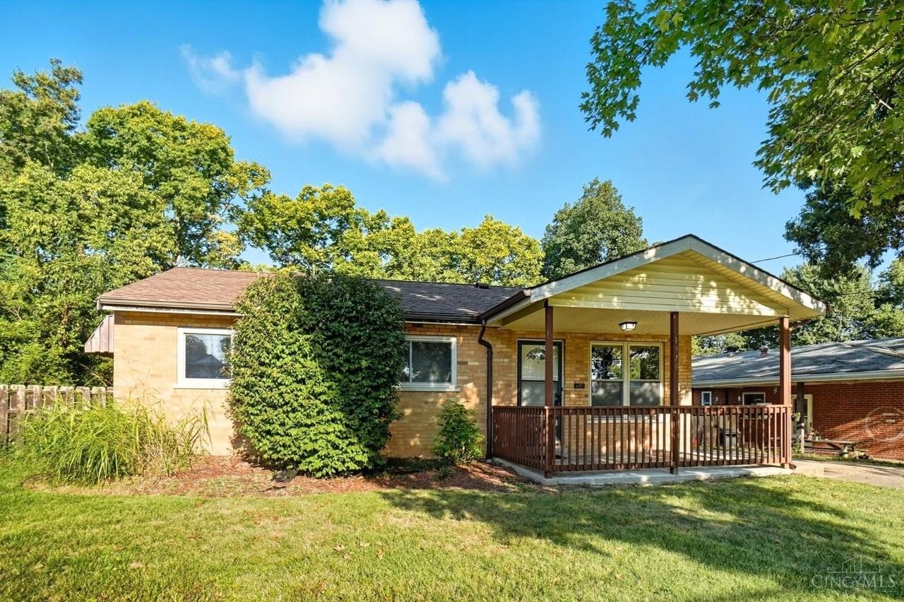 1979 Faywood Dr - Photo 2 of 29