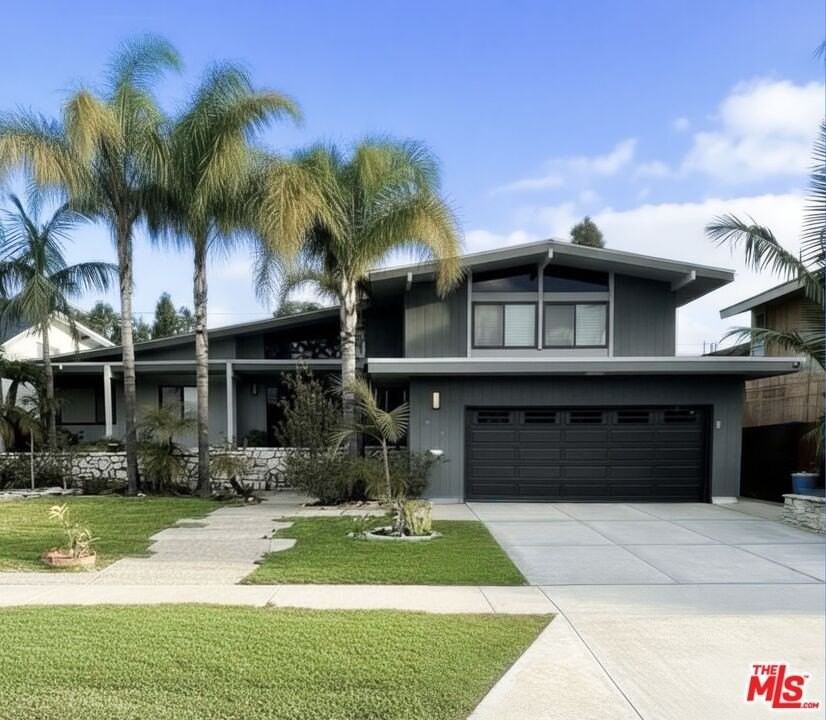 4368 Fairway Dr - Photo 2 of 43