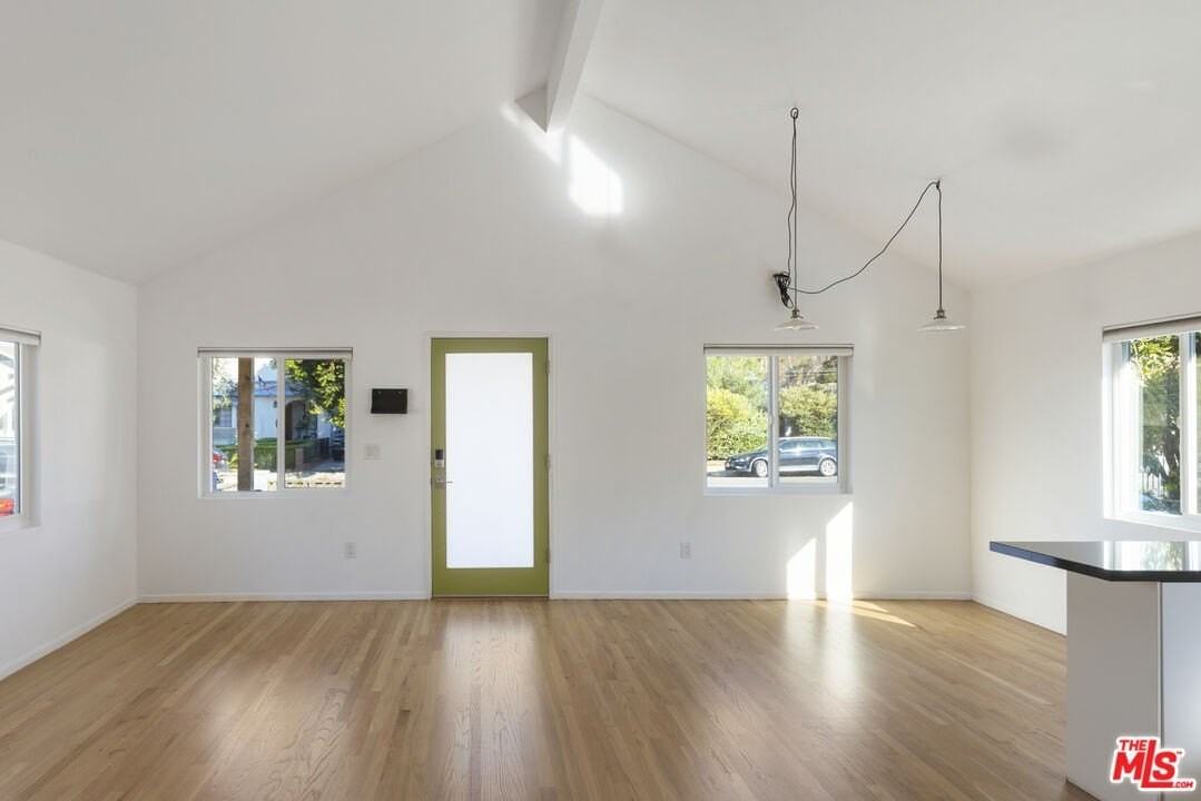 5712 Buchanan St - Photo 3 of 28