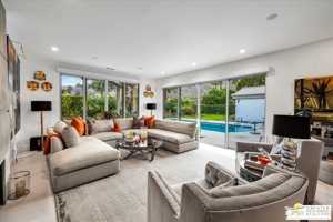 featured image of 605 E Sierra Way