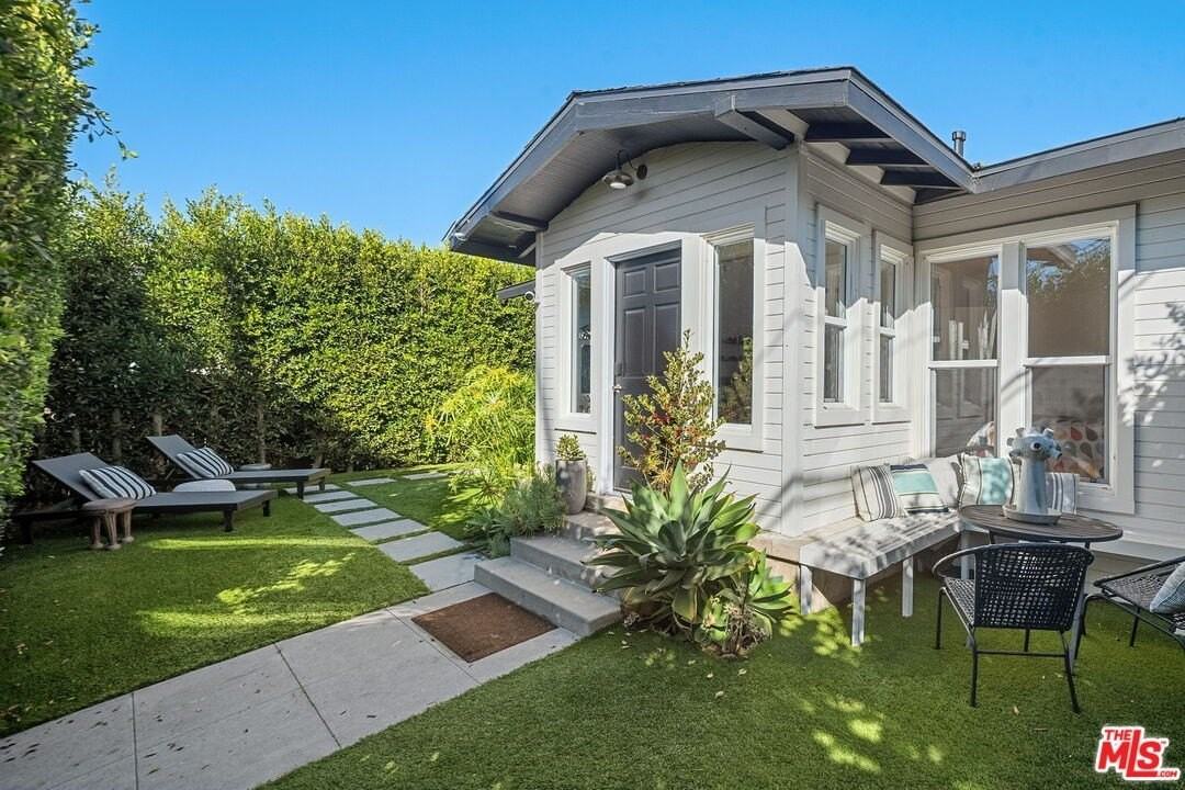 2012 Linden Ave - Photo 3 of 24