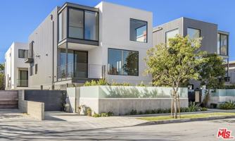 featured image of 2019 Barry Ave