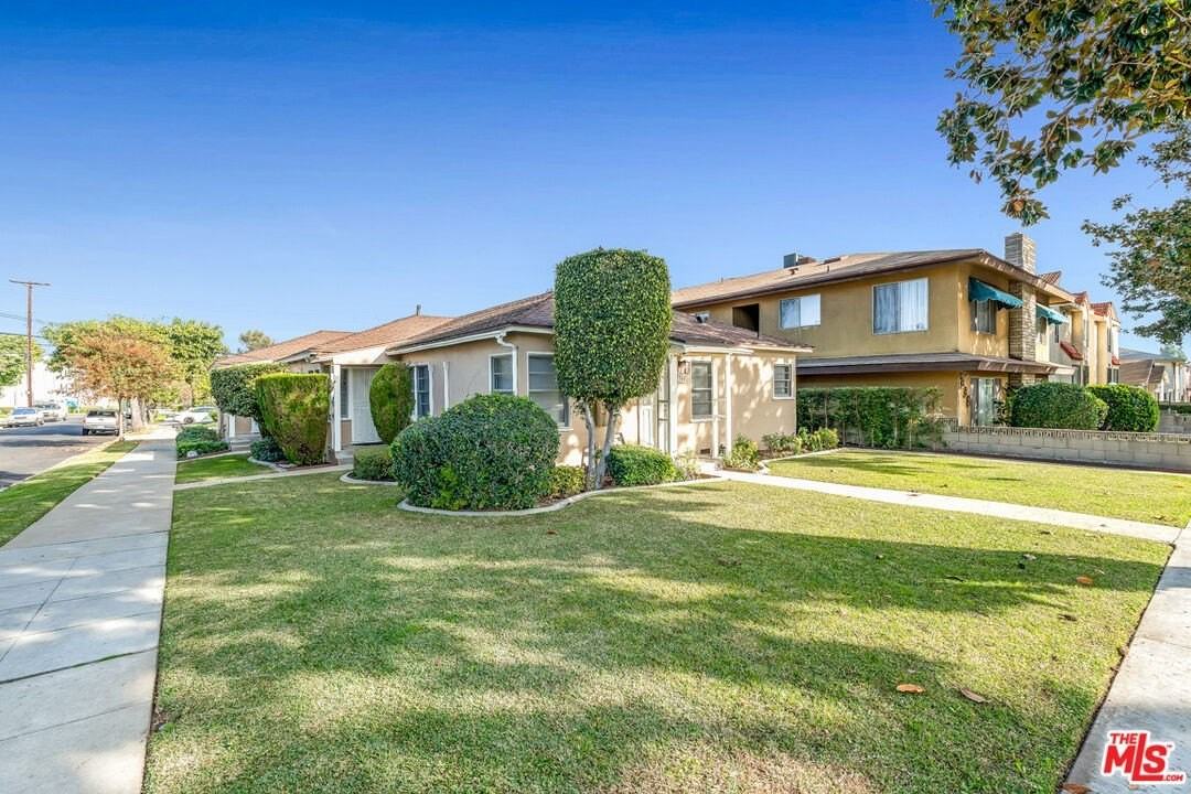 340 N Monterey St - Photo 3 of 18