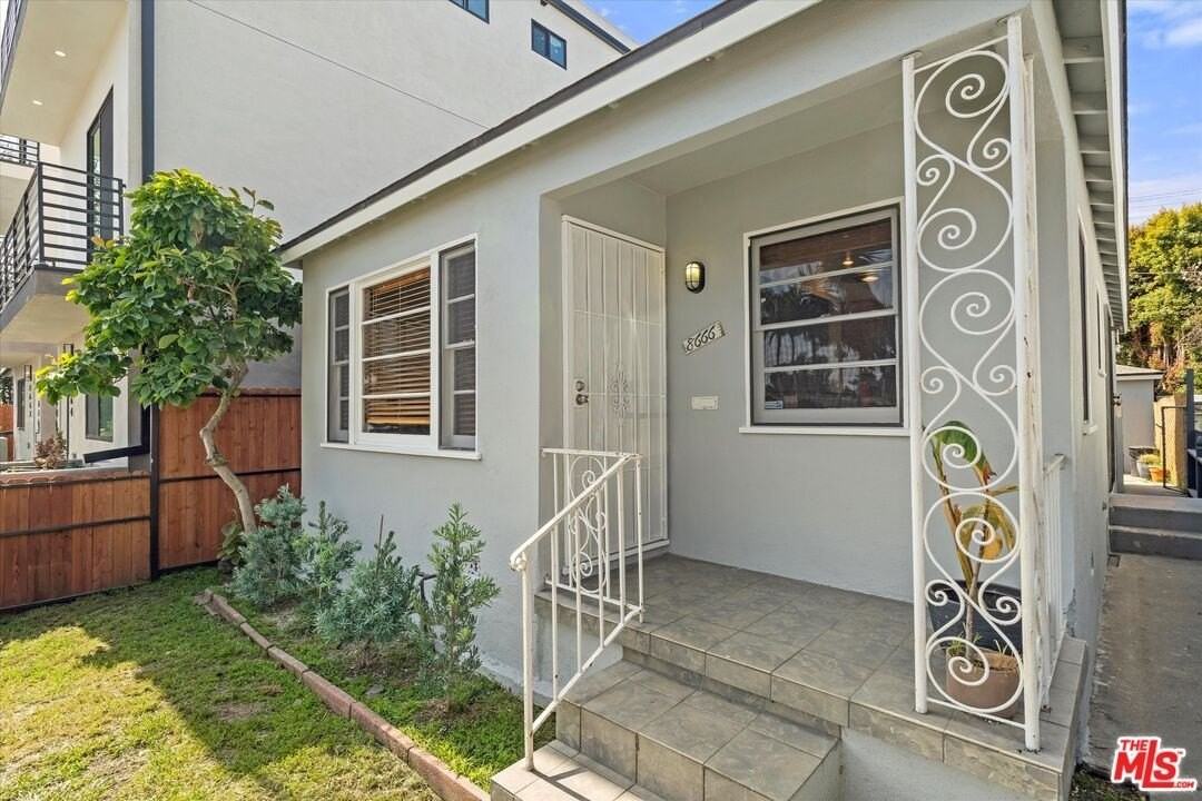 8666 Cadillac Ave - Photo 2 of 24