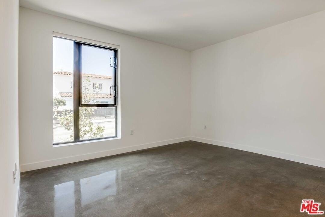 1250 N Fairfax Ave Apt 508 #508 - Photo 3 of 43
