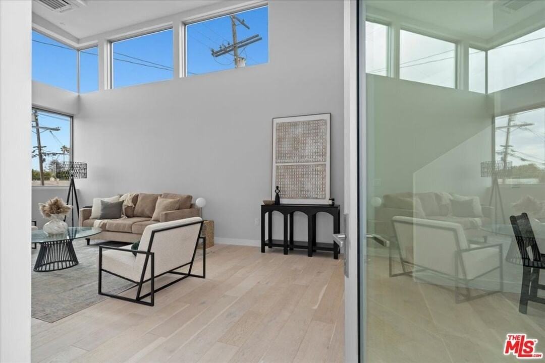 541 Rose Ave Unit Loft #LOFT - Photo 6 of 13