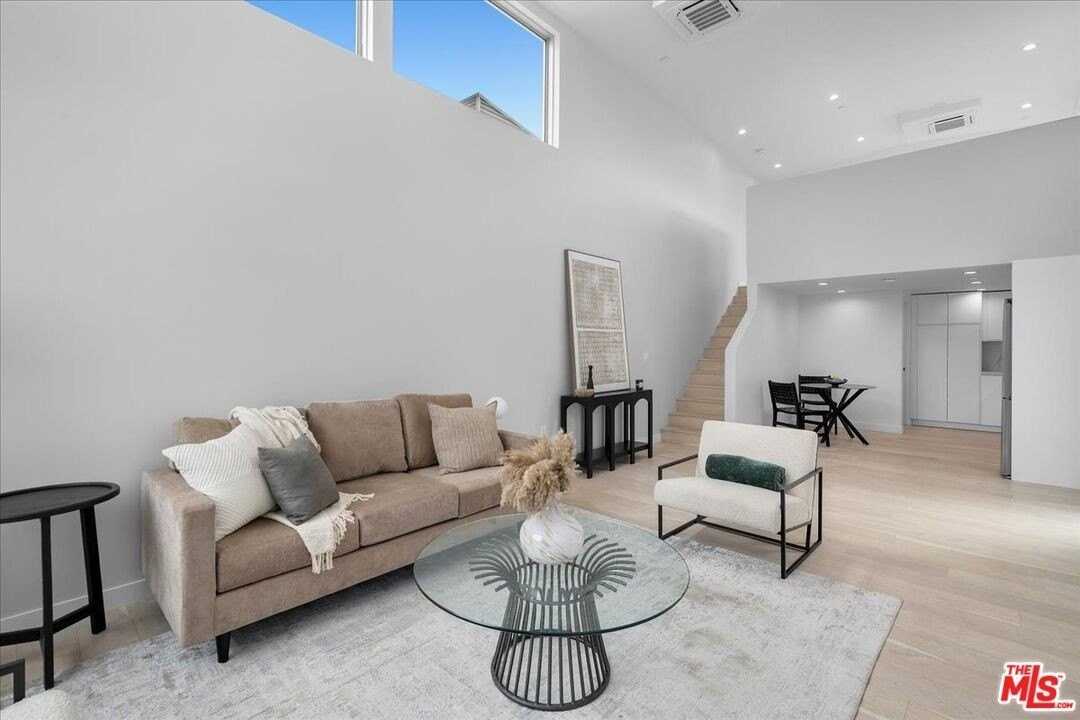 541 Rose Ave Unit Loft #LOFT - Photo 7 of 13