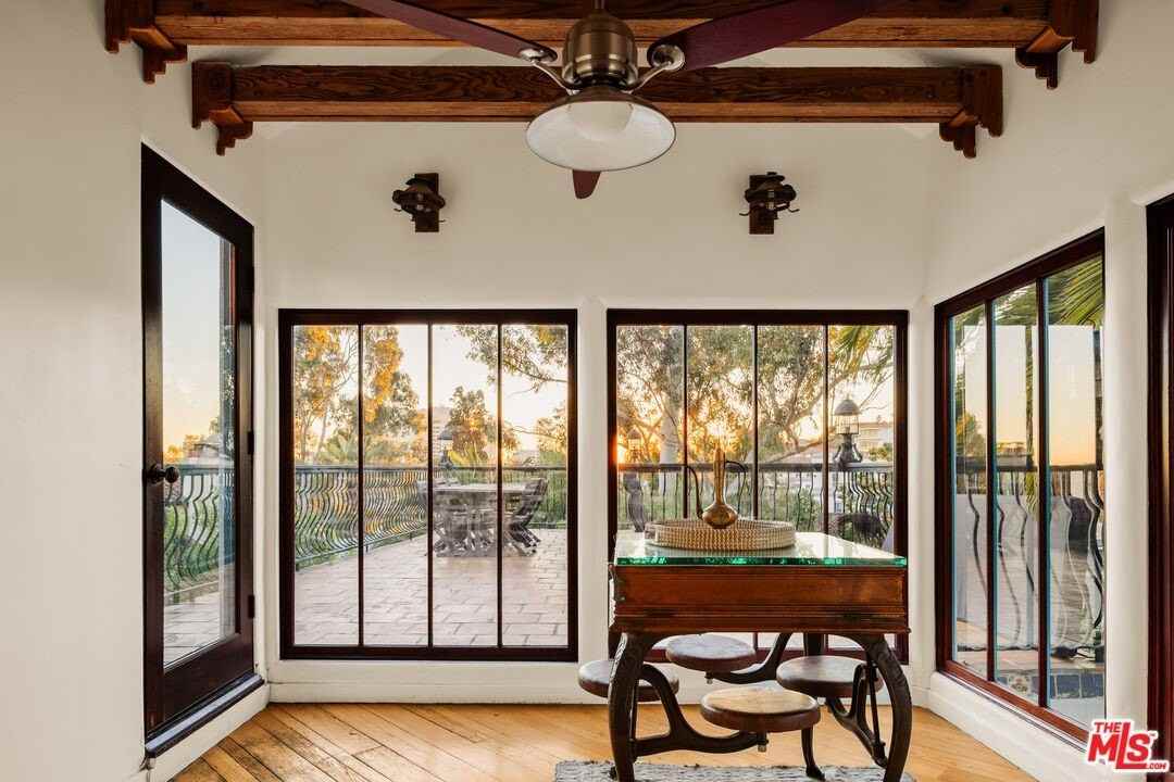 2002 N Las Palmas Ave - Photo 6 of 41