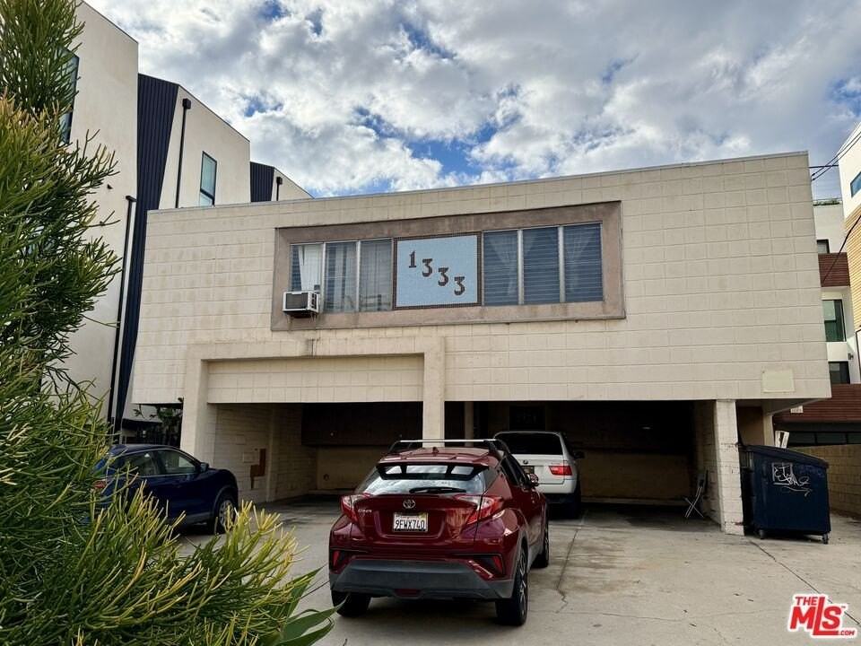 1333 N Fuller Ave Apt 7 #7 - Photo 4 of 18