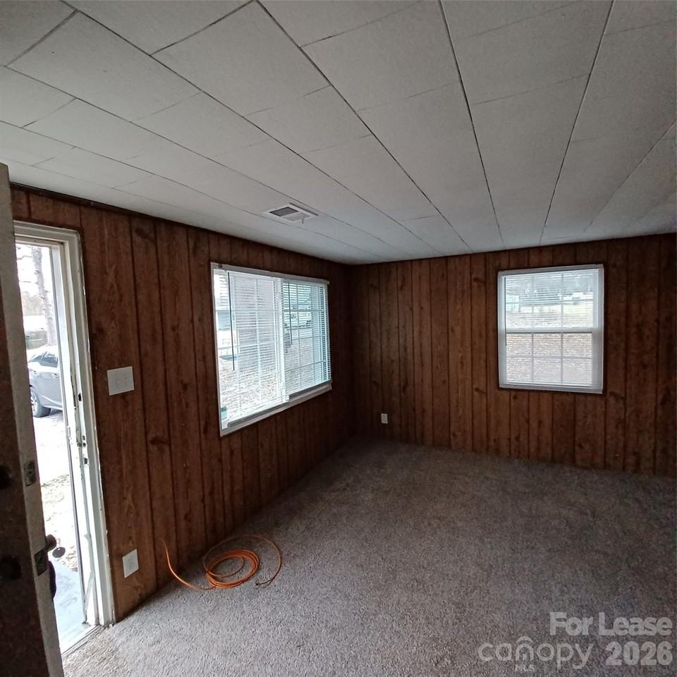 5611 Paw Creek Rd - Photo 6 of 10