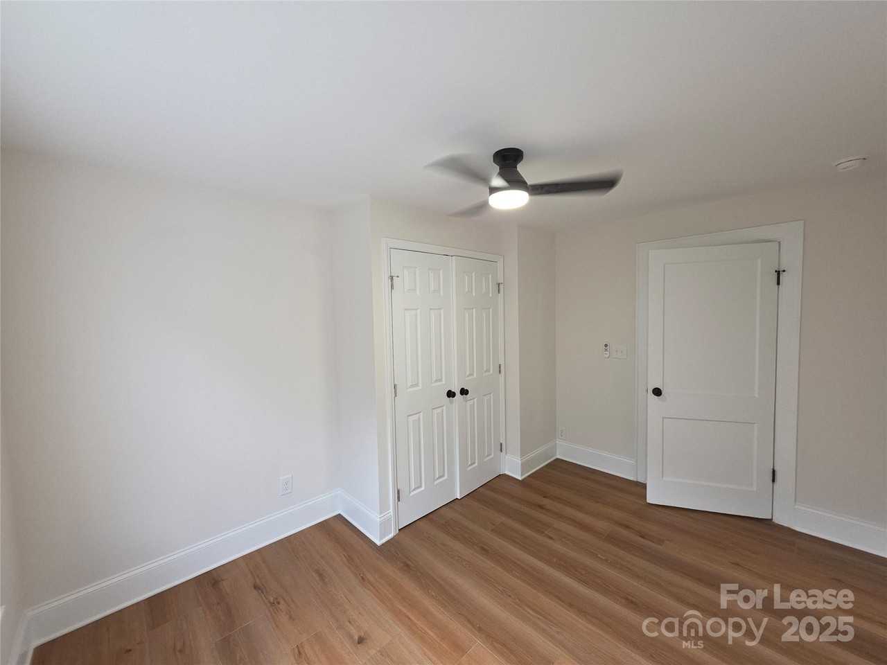 1953 Woodcrest Ave - Photo 7 of 17