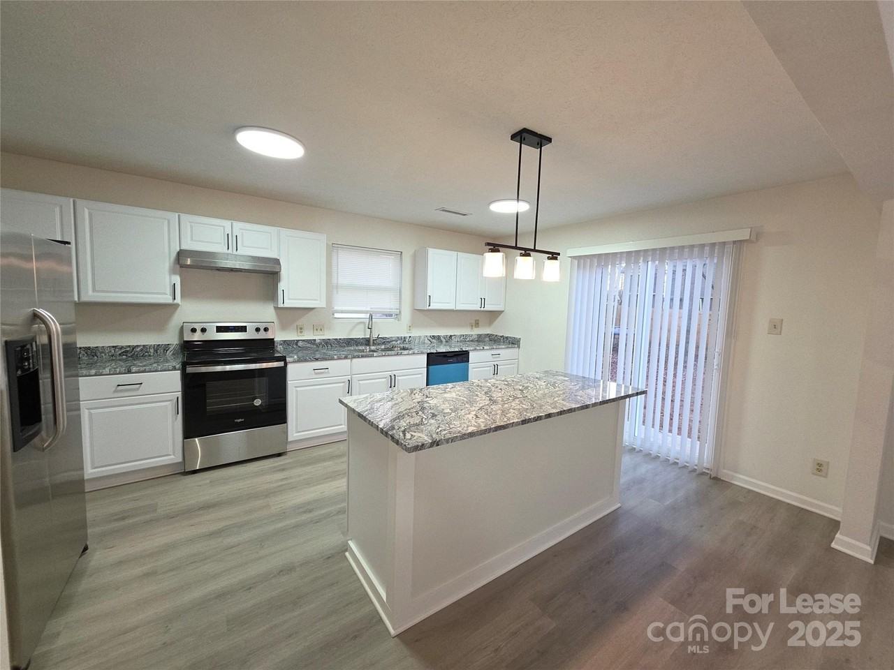 7014 Sycamore Grove Ct - Photo 3 of 24