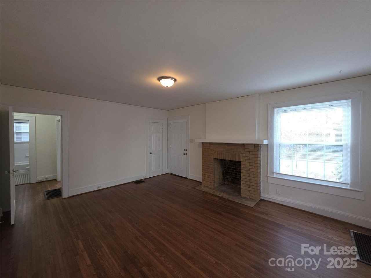 2409 Commonwealth Ave - Photo 4 of 22