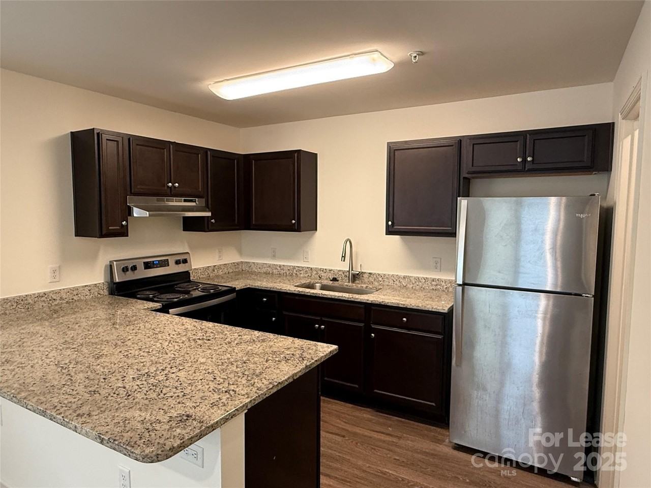 2525 Oakdale Rd - Photo 4 of 11