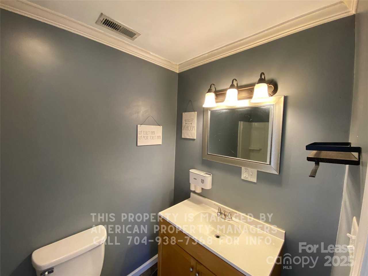 303 Southern Es St - Photo 2 of 12