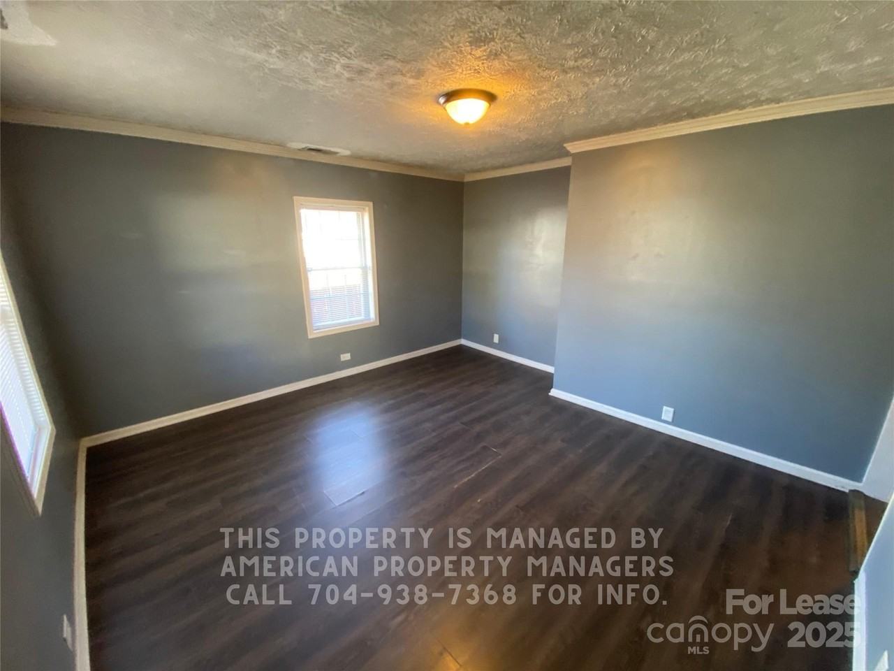 303 Southern Es St - Photo 6 of 12