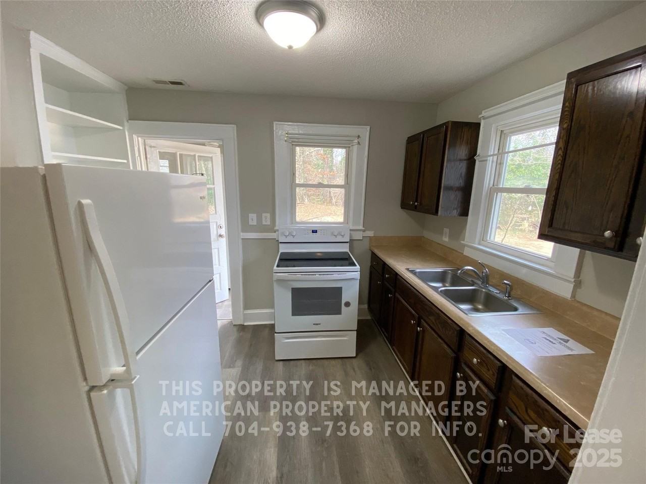 69 Creswell Dr Ne - Photo 3 of 9