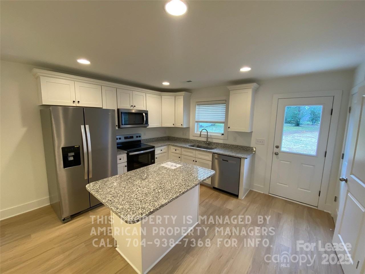 406 Vance Ave - Photo 3 of 12