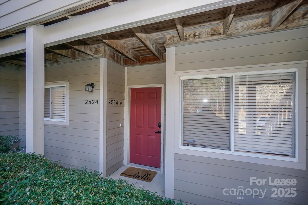 2524 Stradbrook Dr - Photo 5 of 27