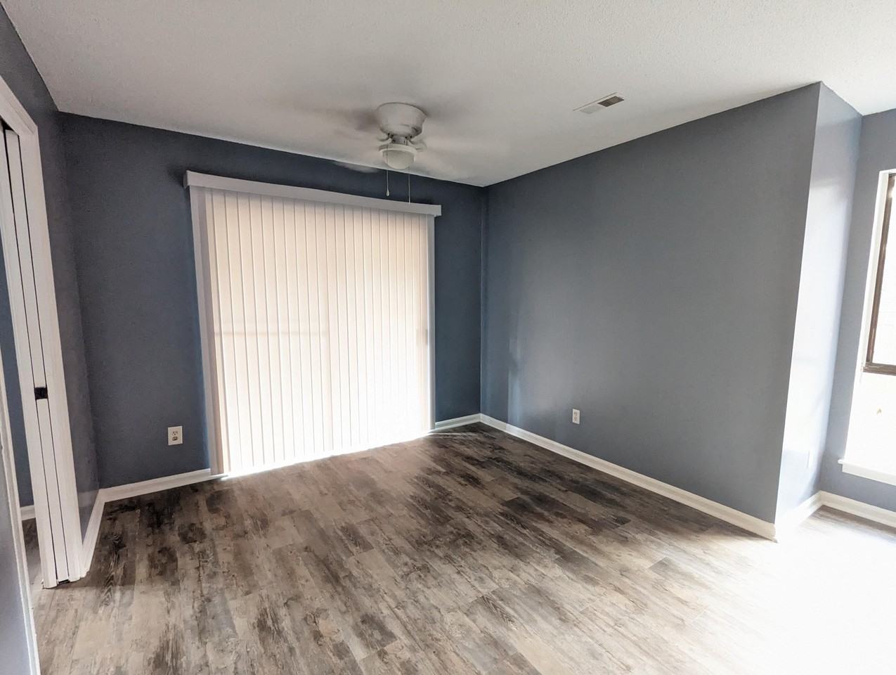 4370 Great Oak Dr - Photo 5 of 23