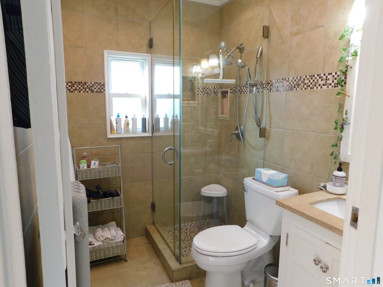 195B Pequot Ave - Photo 7 of 7