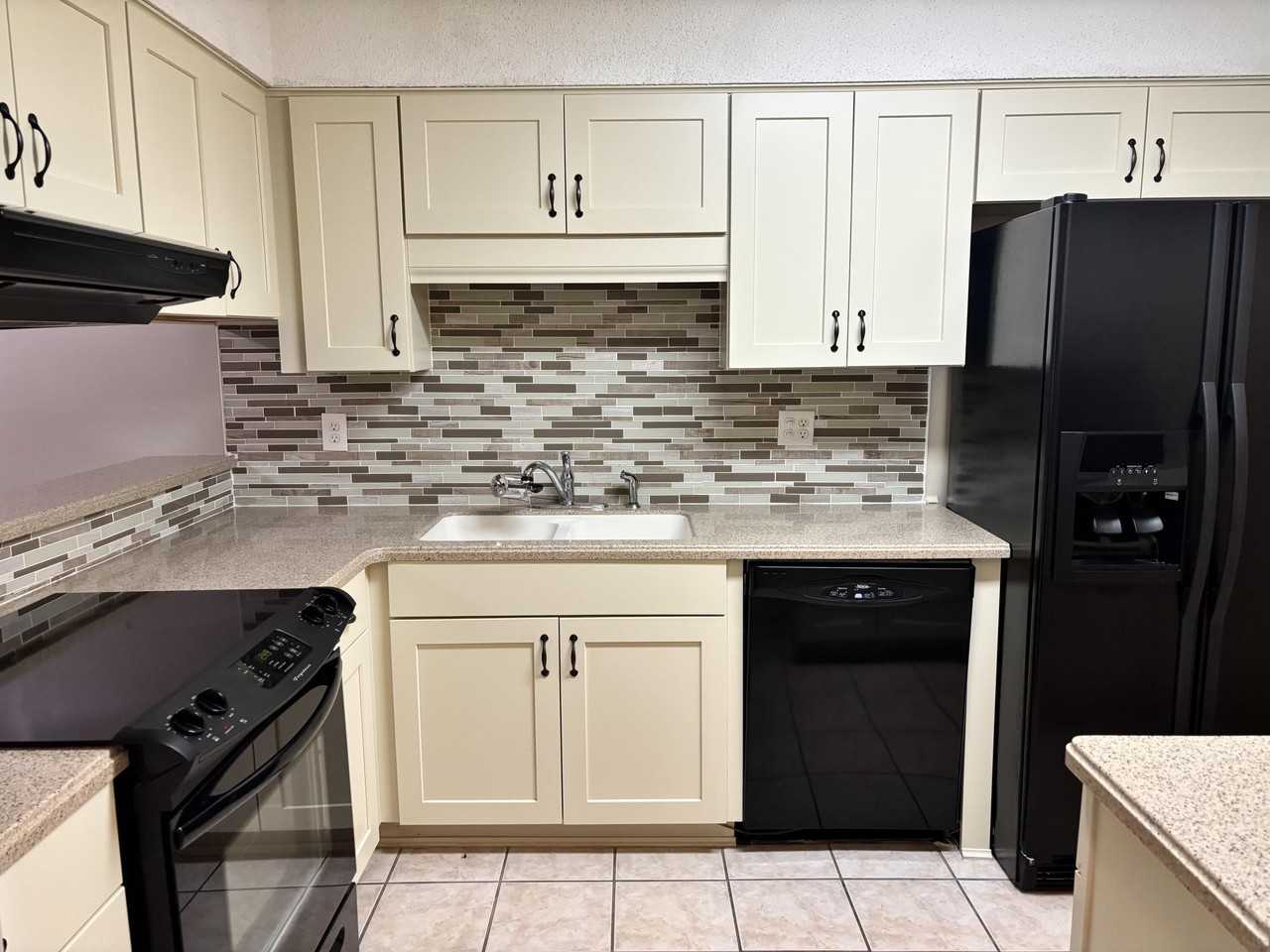 345 Woodham Ct - Photo 6 of 18