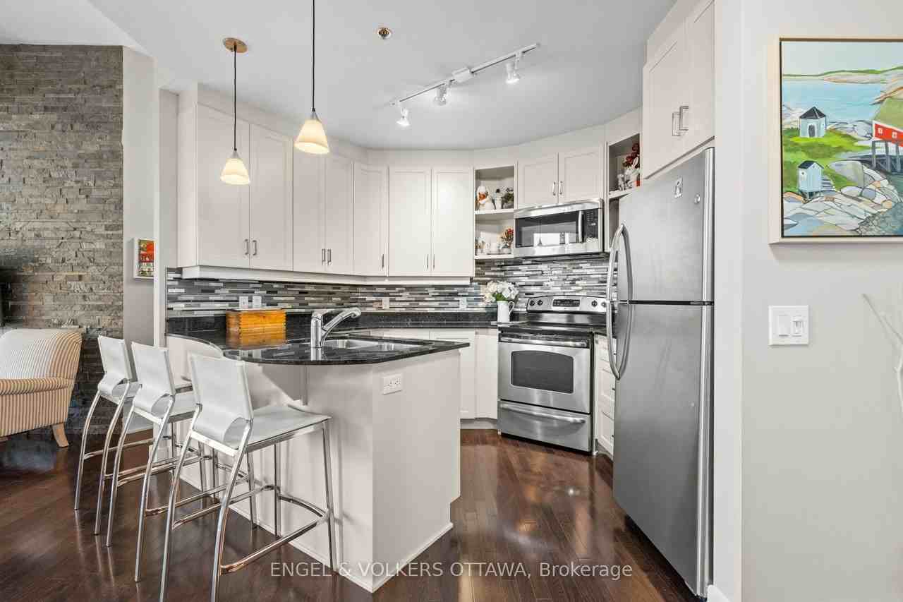 75 Apartment Building - Photo 6 of 28