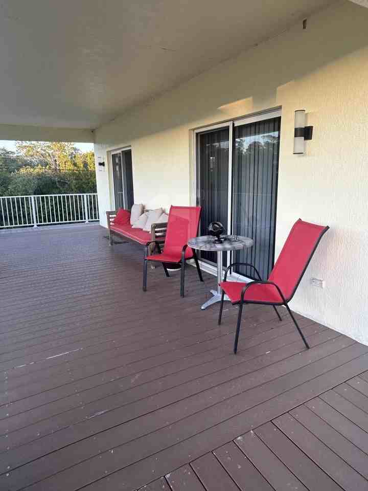 22 Mangrove Ln - Photo 4 of 12