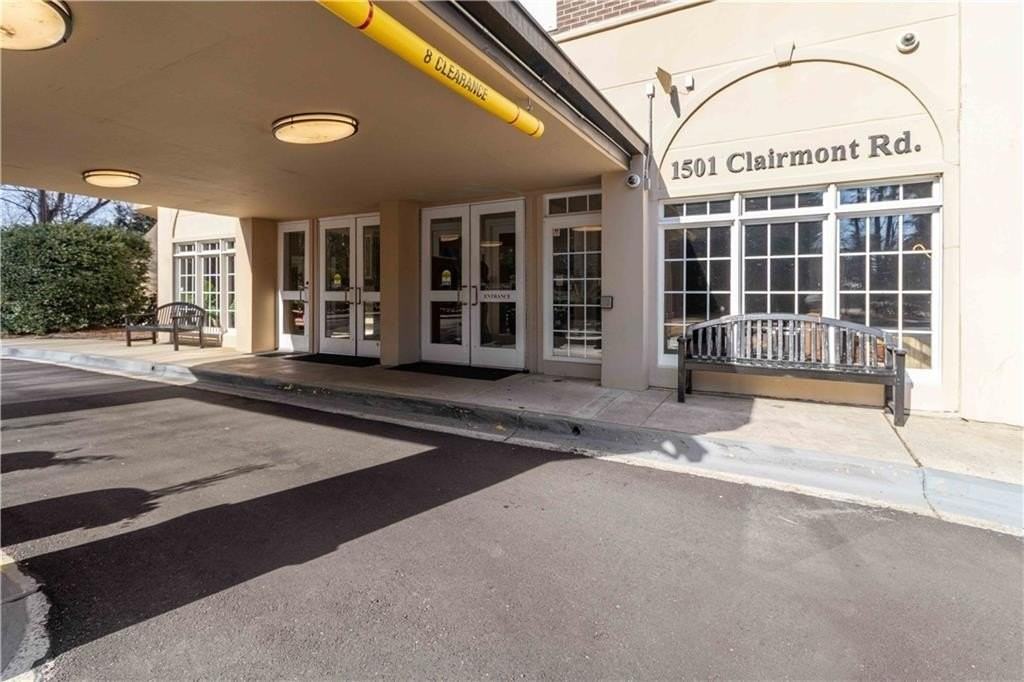 1501 Clairmont Rd Apt 1317 #1317 - Photo 4 of 29