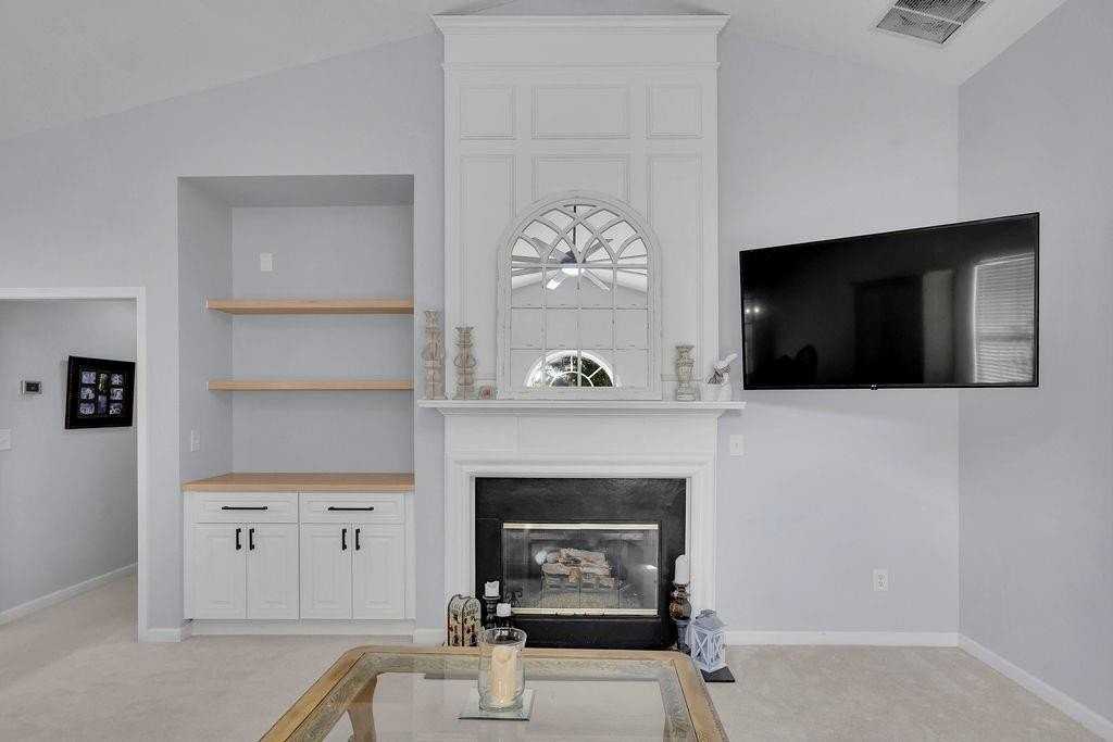 6760 Waveland Dr - Photo 5 of 28