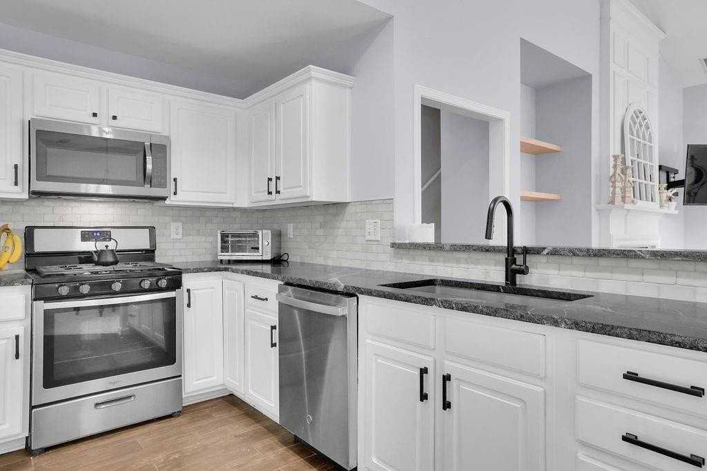 6760 Waveland Dr - Photo 7 of 28