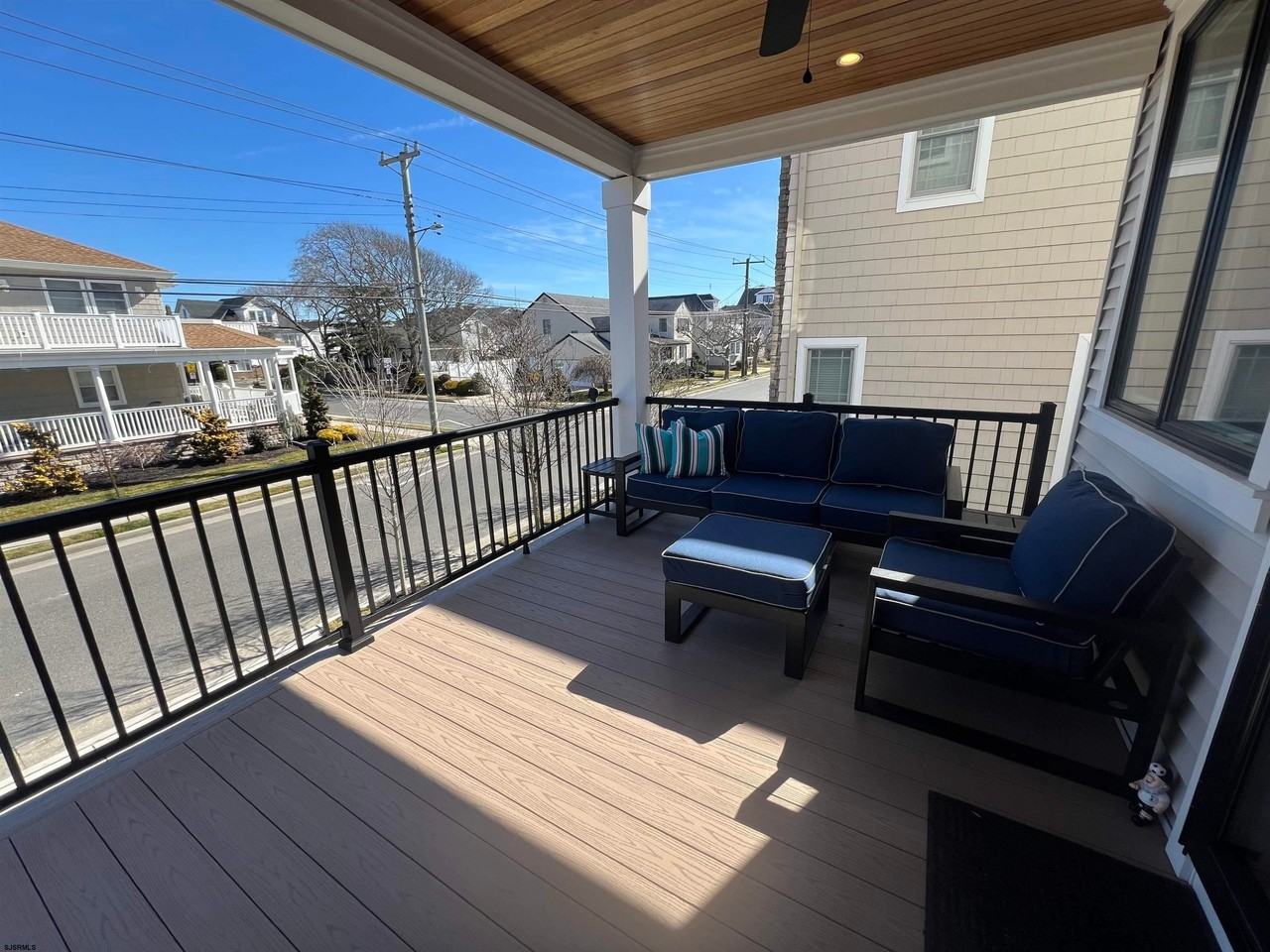 22 N Fredericksburg Ave - Photo 3 of 37