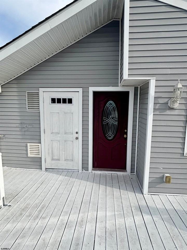 338 N Harrisburg Ave #2ndFL - Photo 2 of 17