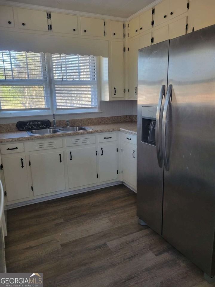 5012 Suwanee Dam Rd - Photo 7 of 13